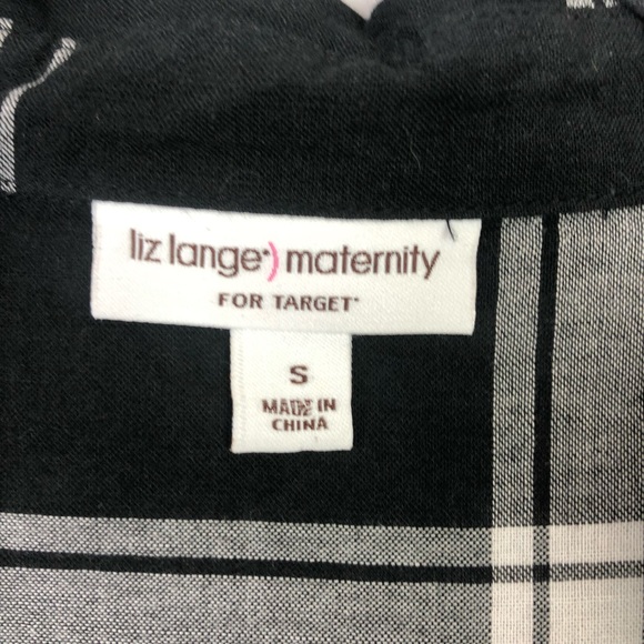Liz Lange Black & White Maternity Top - Picture 4 of 6